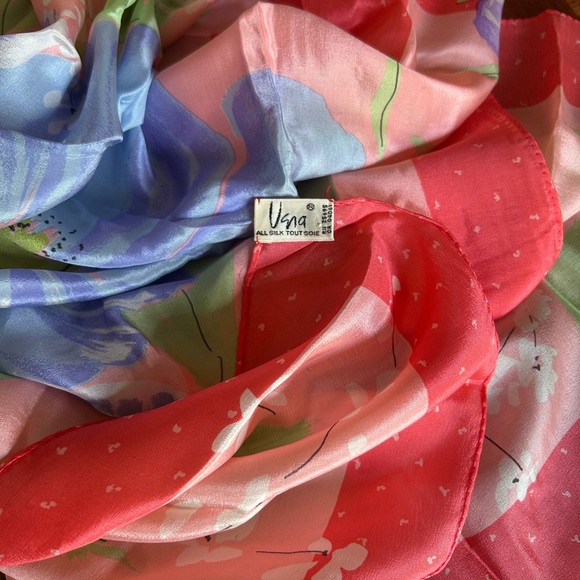 Vera Bradley Pink and Purple Floral Scarf all silk - Picture 10 of 11